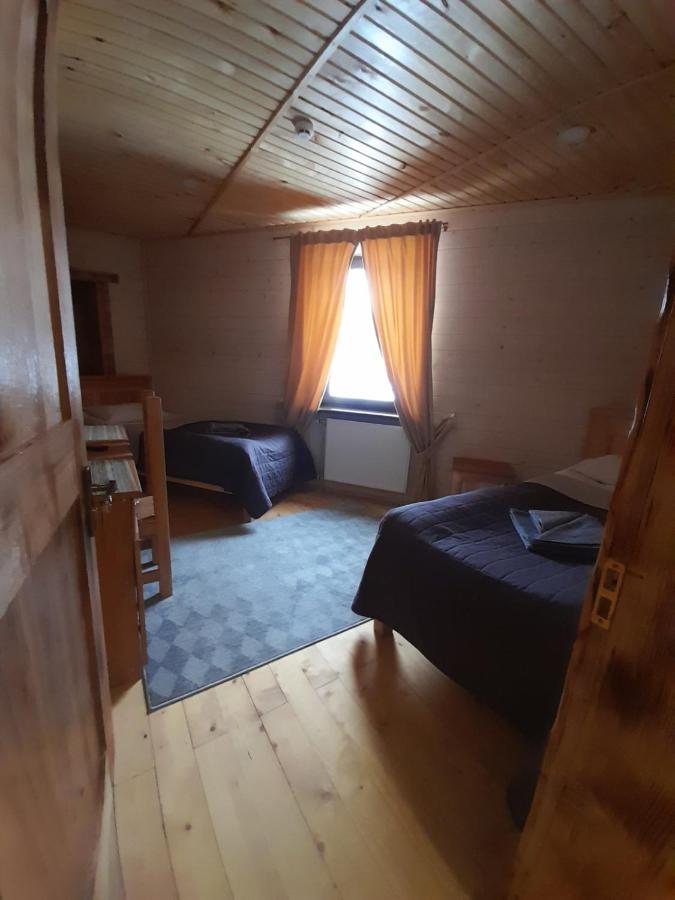 Hotel Berloga Pylypets à Pilipets Extérieur photo