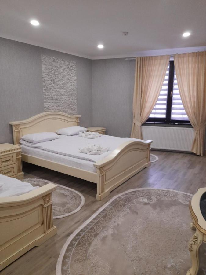 Hotel Berloga Pylypets à Pilipets Extérieur photo